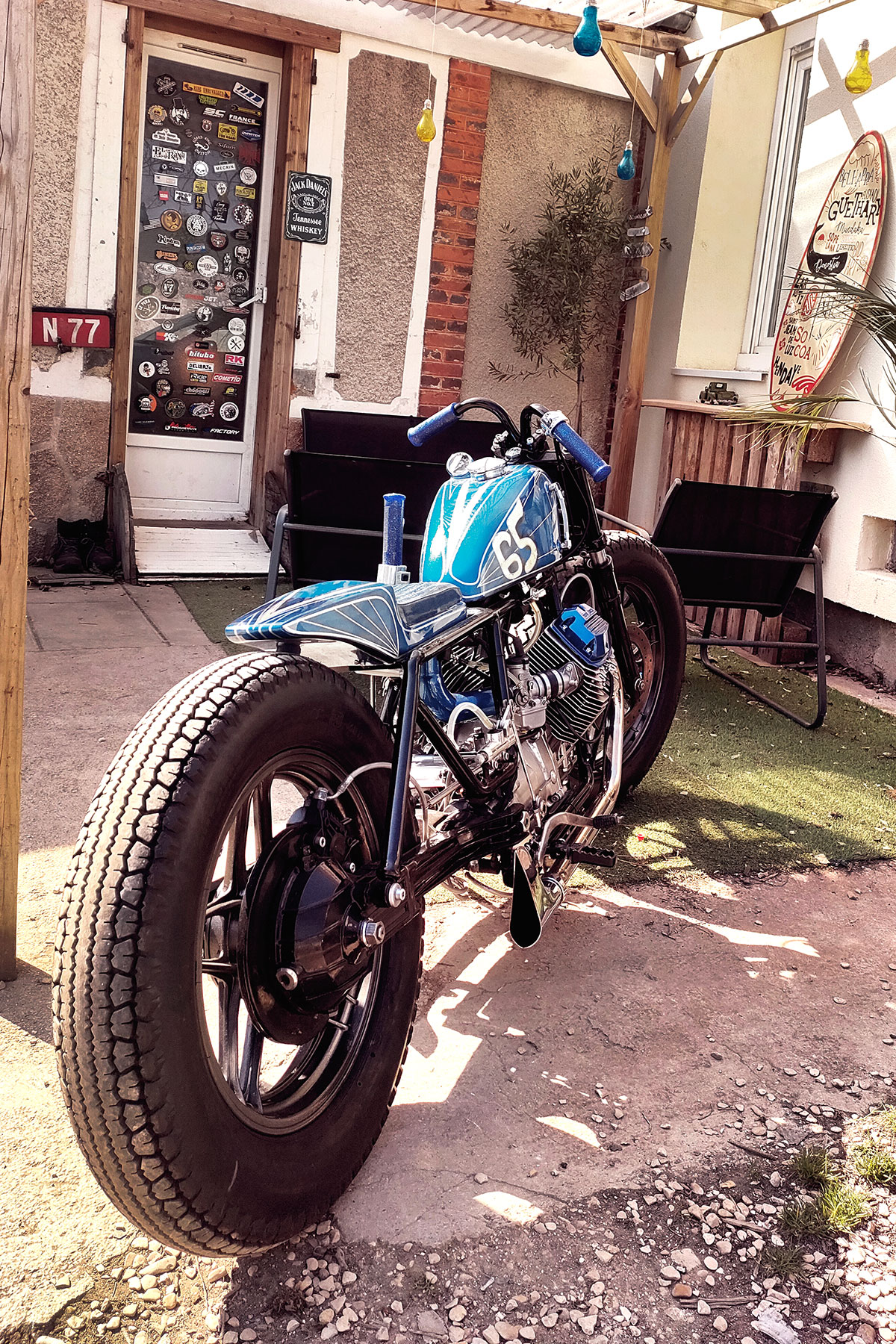 Moto Guzzi V65C brat bobber suicide shifter